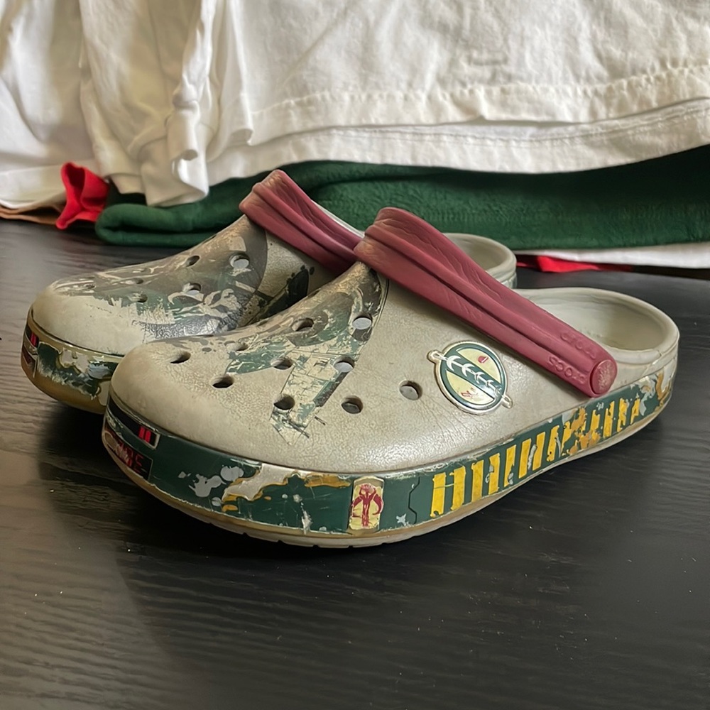 Star Wars crocs size 8